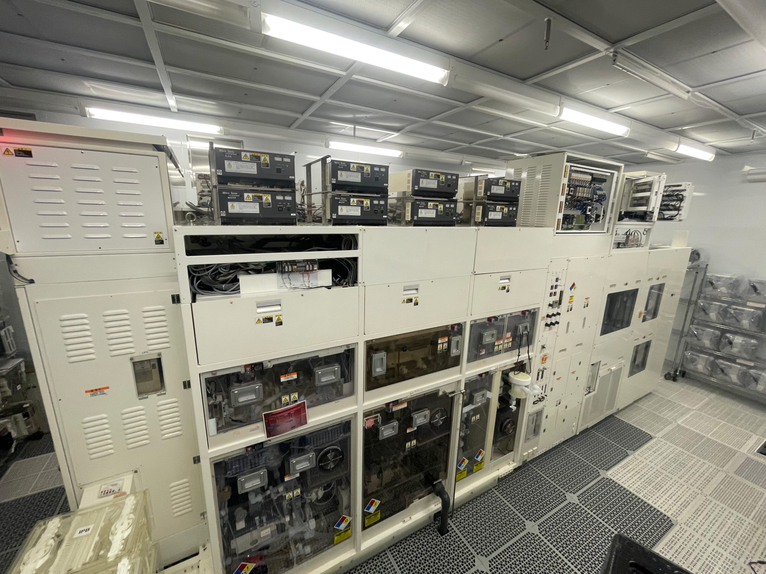 Used 2003 TEL UW 300 Wafer Cleaner