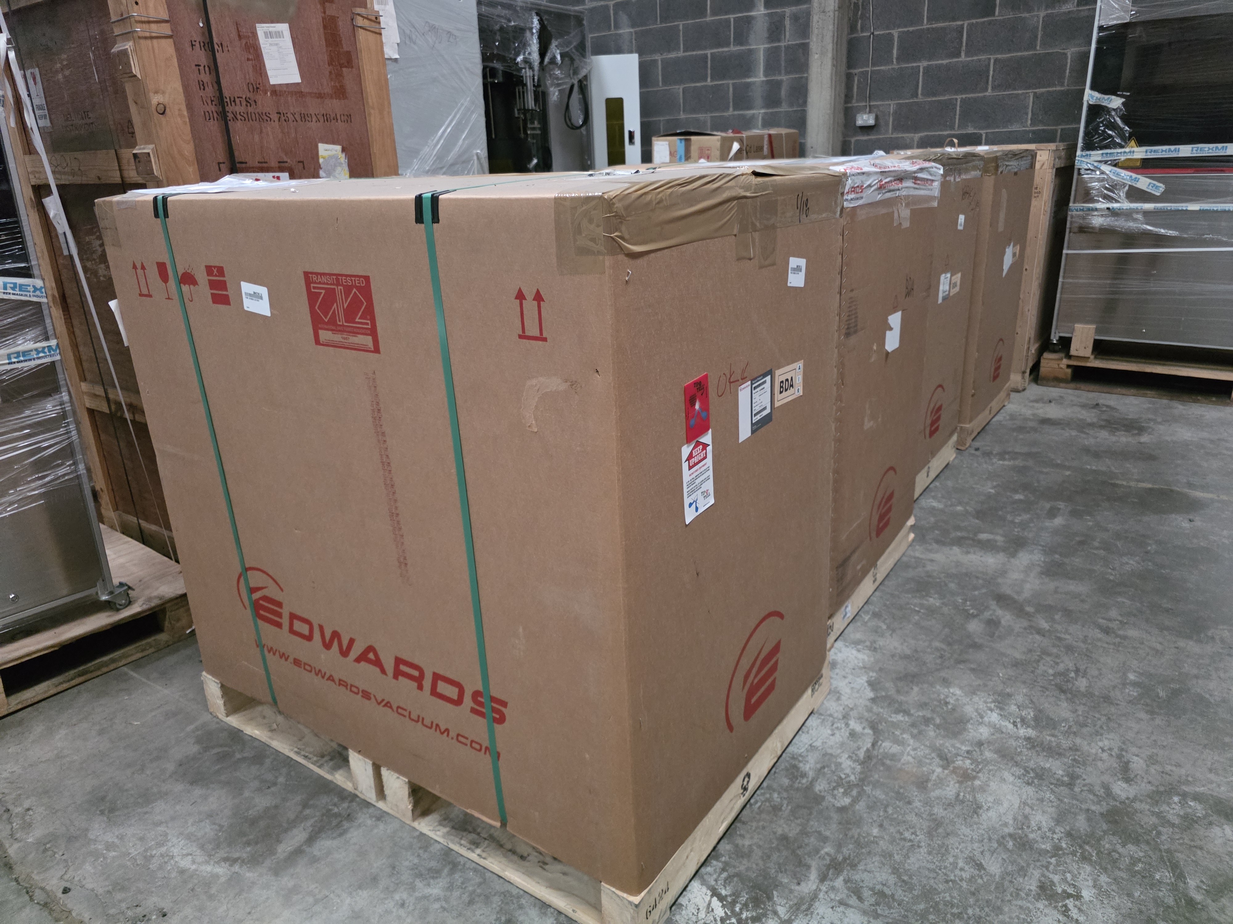2022 Edwards EUV3050H / iXH3050H harsh vacuum pump