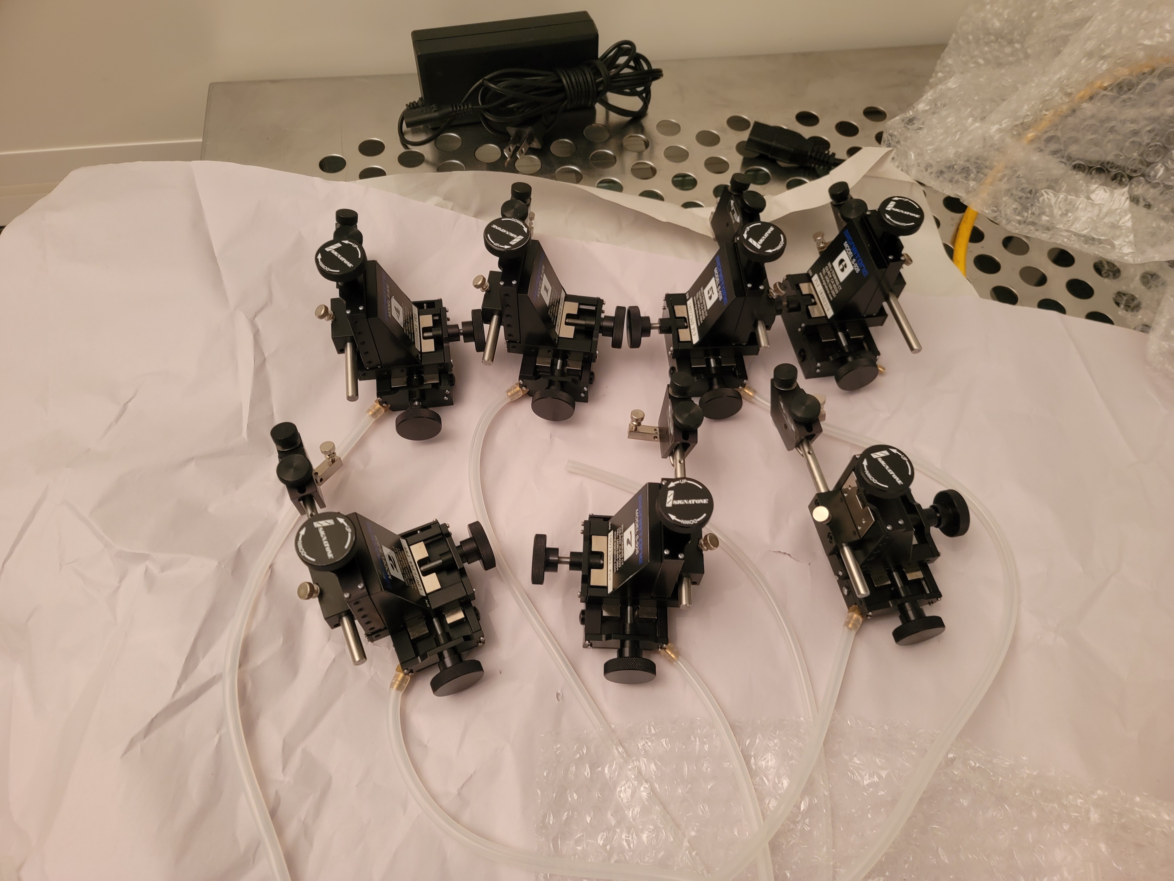 Used Signatone CM-465-22