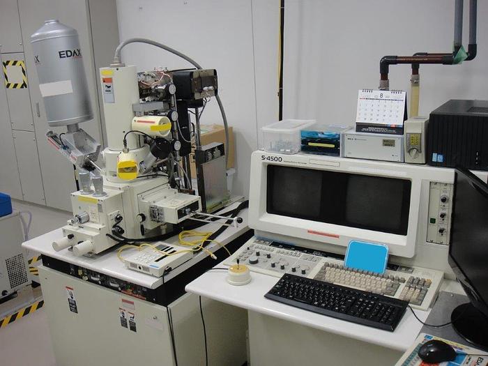 Used 1994 Hitachi S 4500 Scanning Electron Microscope with EDX for ...