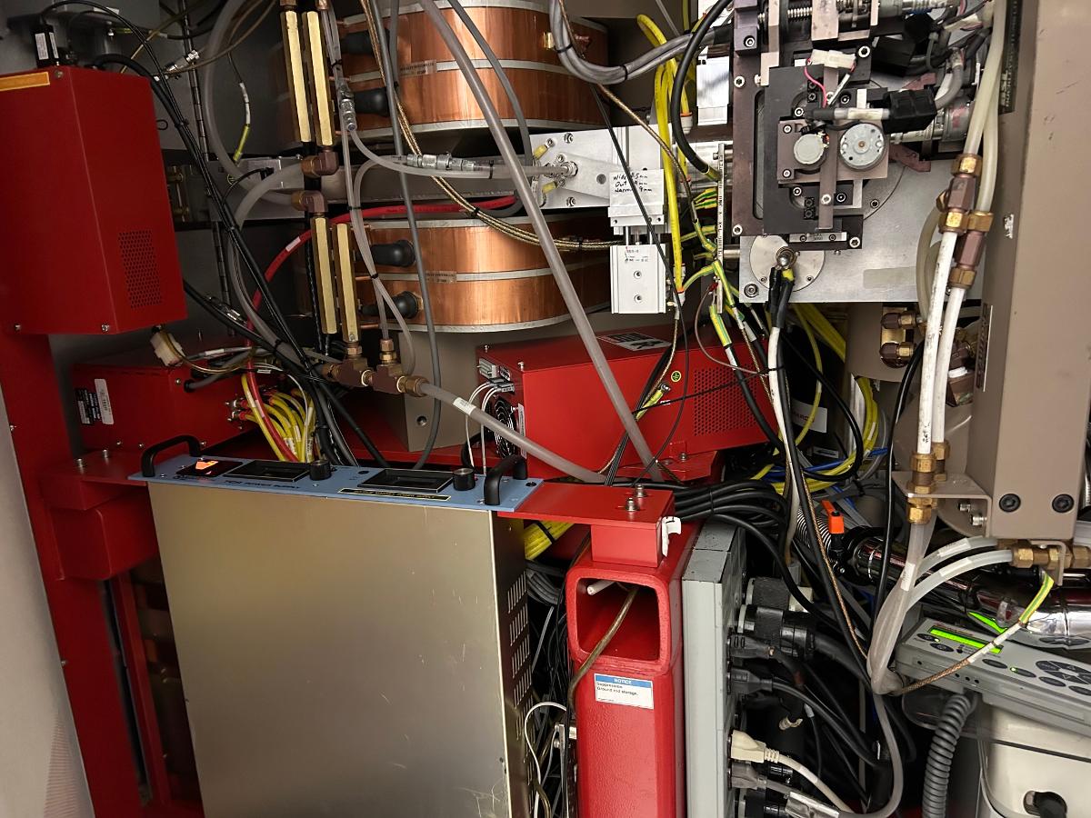 Used 2000 Varian E500 EHP Medium Current Implanter