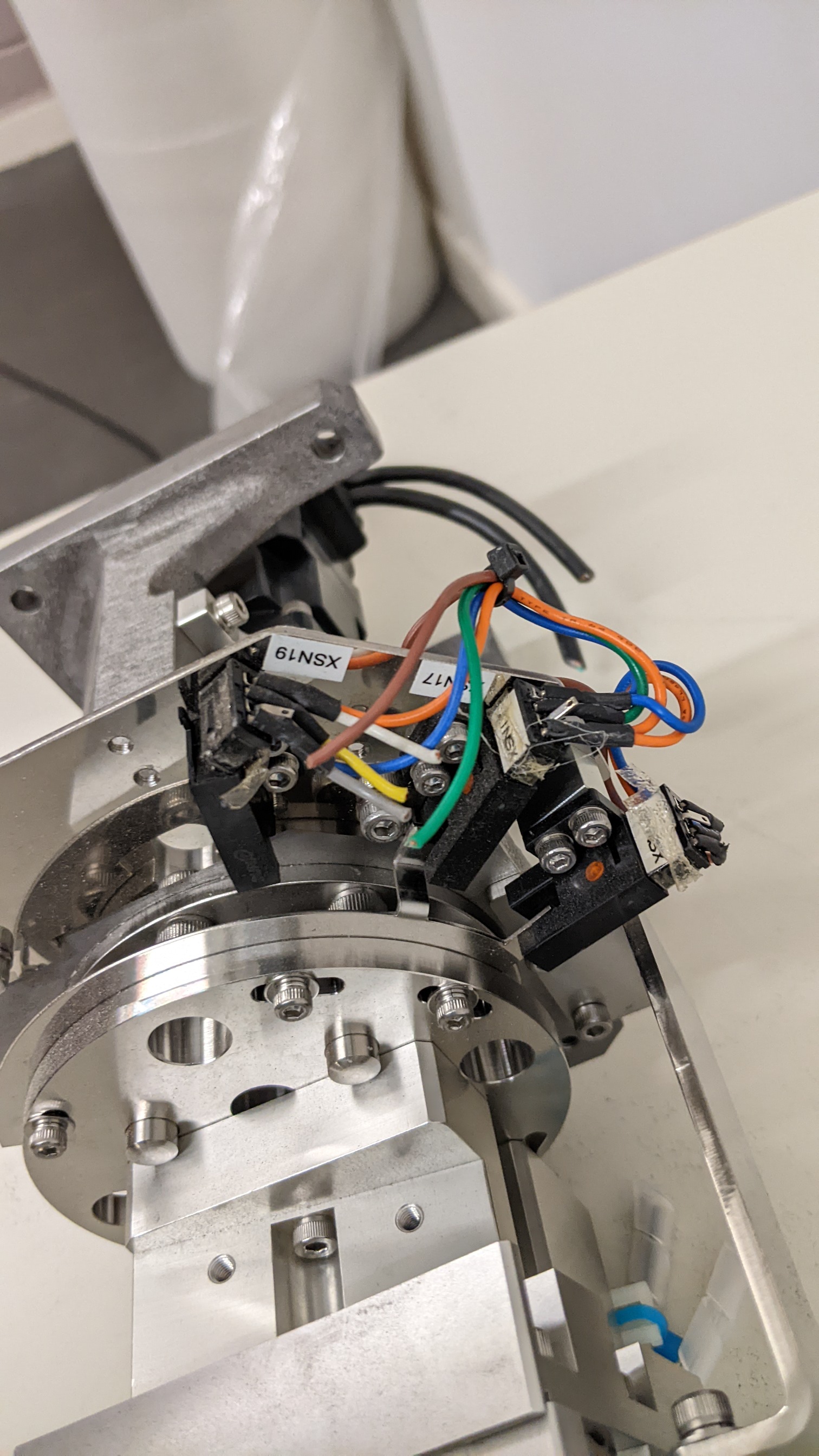 Used SMC & Oriental Motor Co., Ltd. MGP Compact Guide Cylinder /- VEXTA 5 Phase Stepping Motor