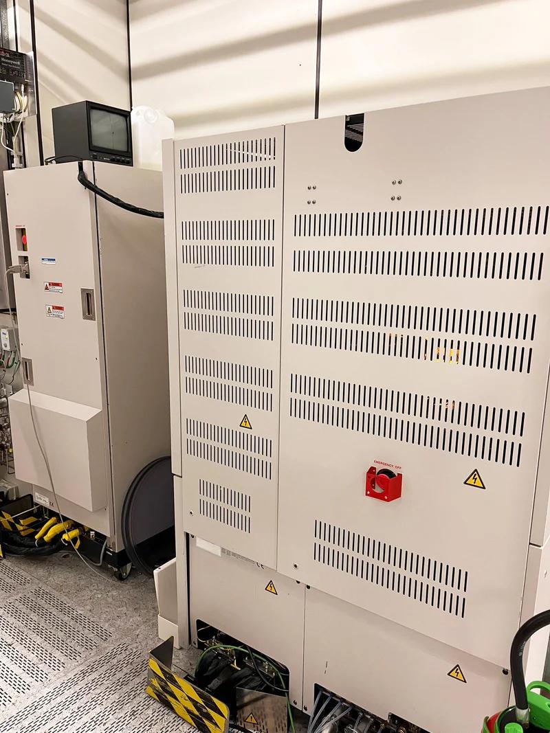 Used Hitachi S 9200 SEM (Scanning Electron Microscope)