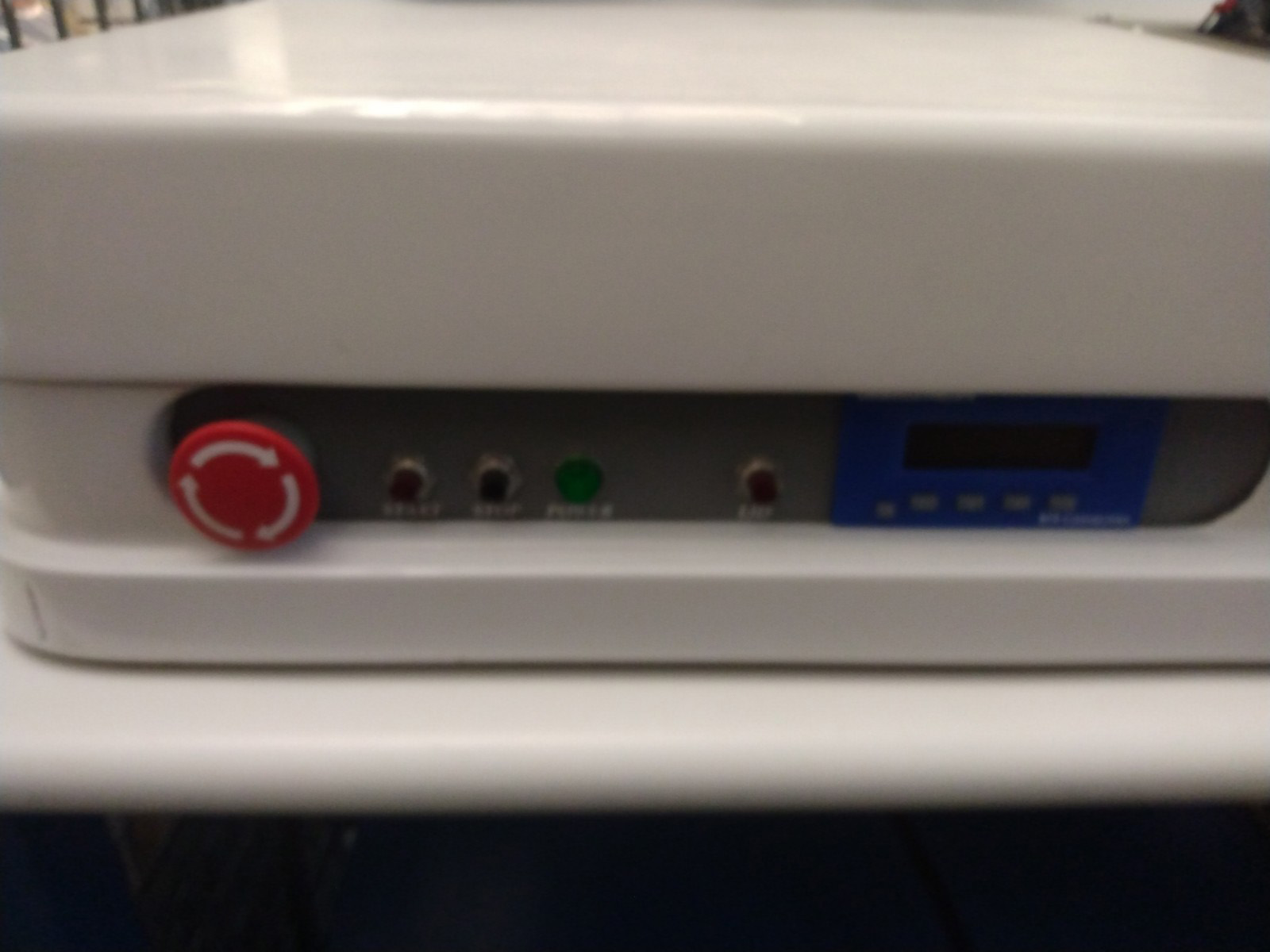 Used SST 1200 Table-Top Vacuum Solder