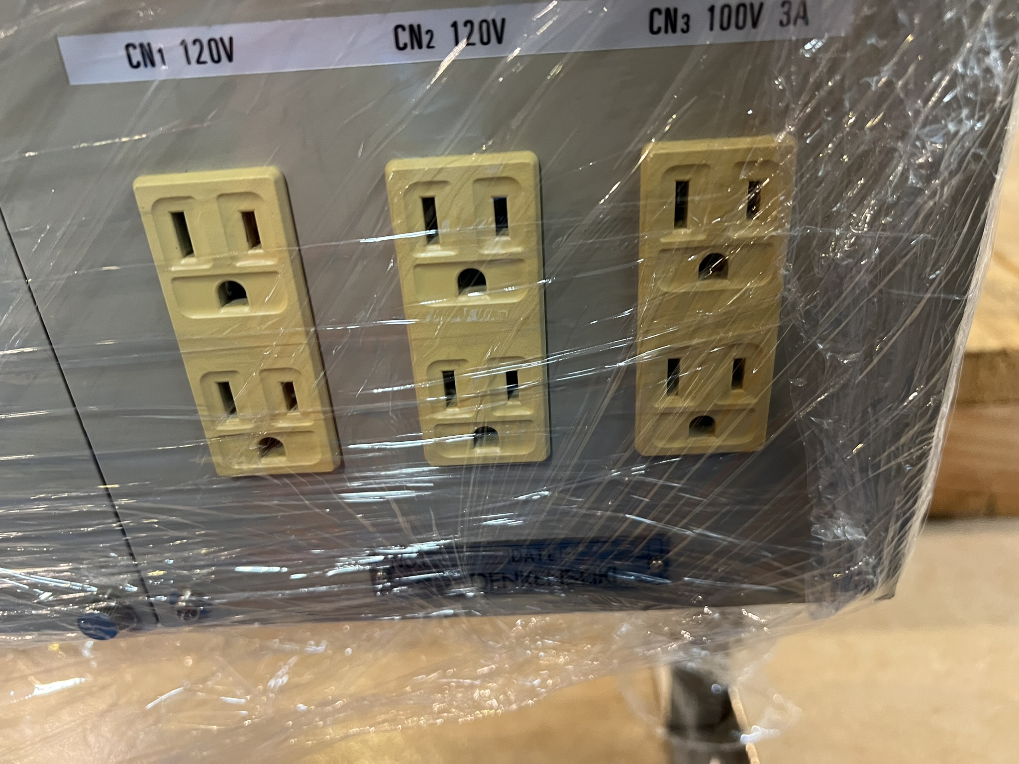 Used KLA 2138 XP Dual open cassette for 200mm