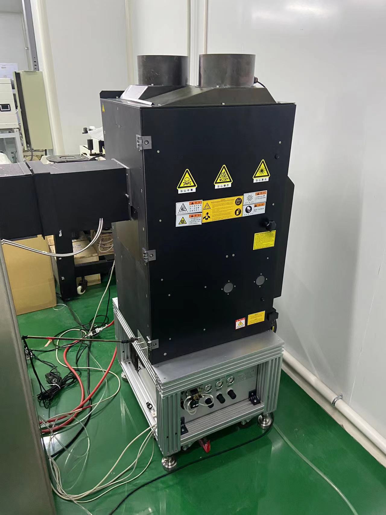 Used 2006 Suss MA300E Aligner