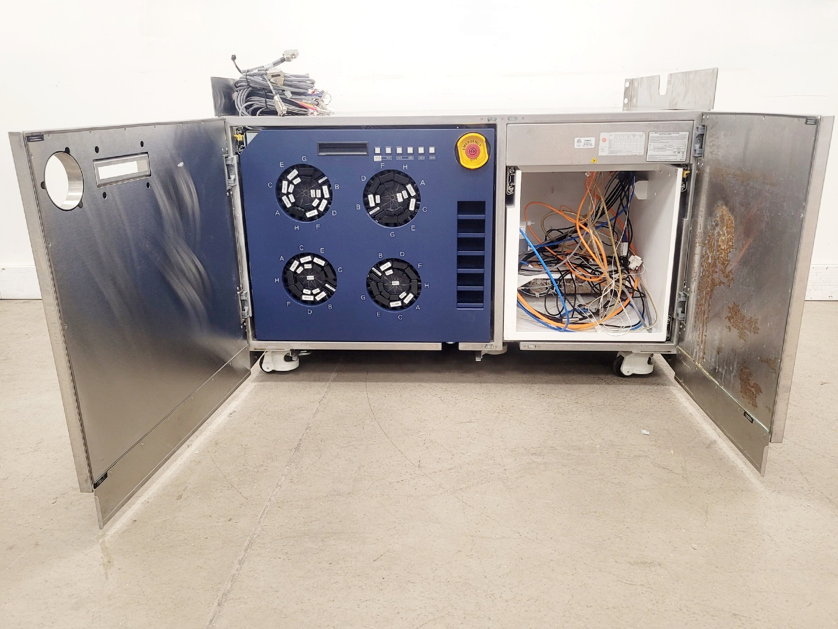 Used 2015 BD FACSAria Fusion Cell Sorter SORP w/ BD-400 Biosafety Cabinet & Accessories