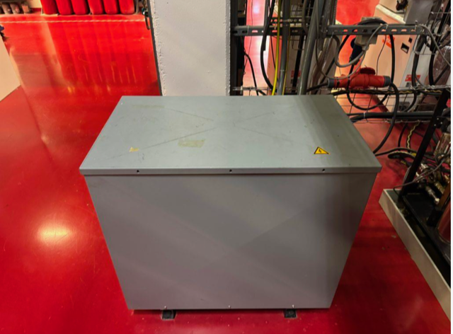 Used 1995 AMAT P 5000 Etcher 2 MxP + Chambers