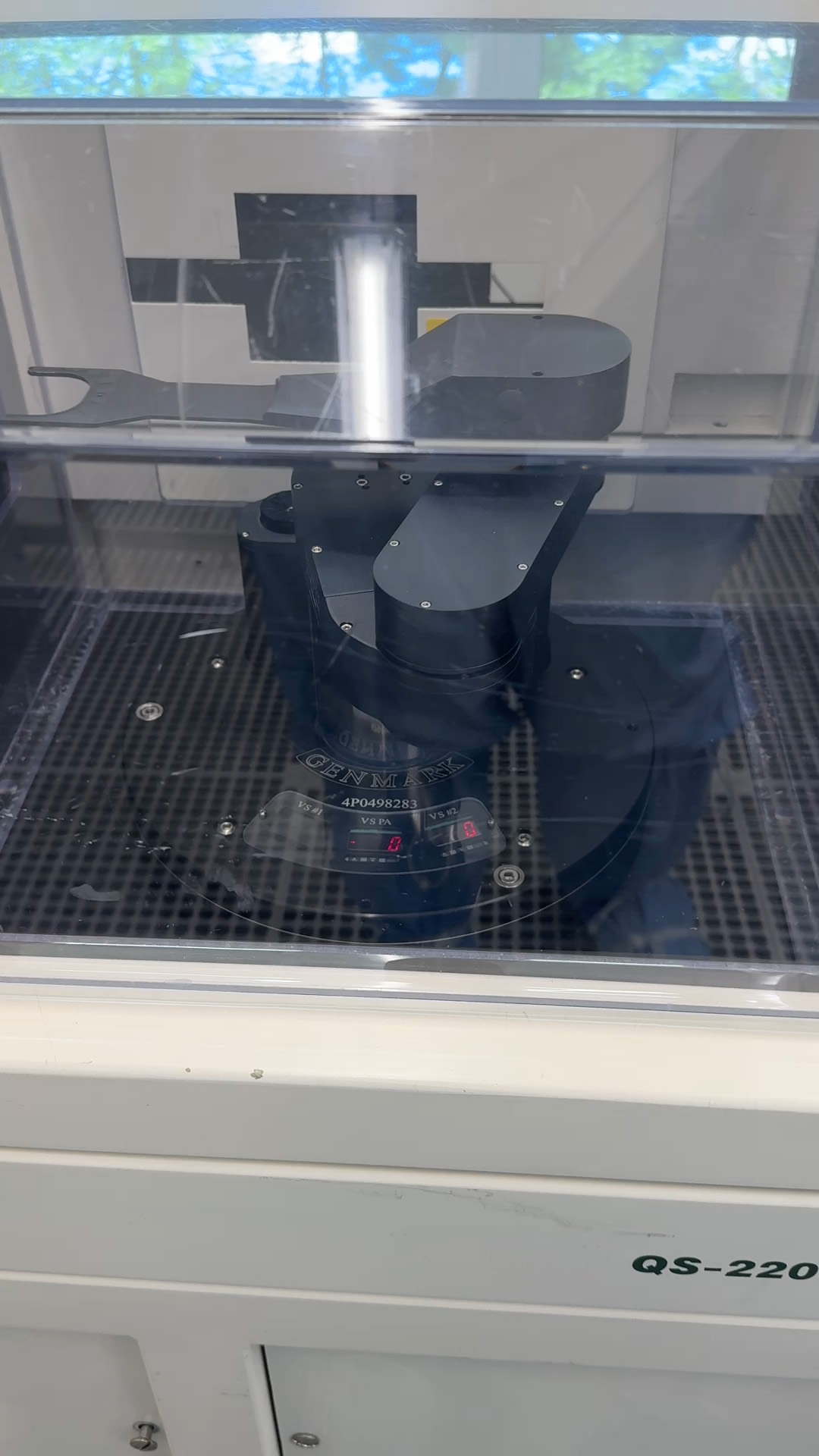 Used Biorad/Accent QS 2200 A Spectrometer