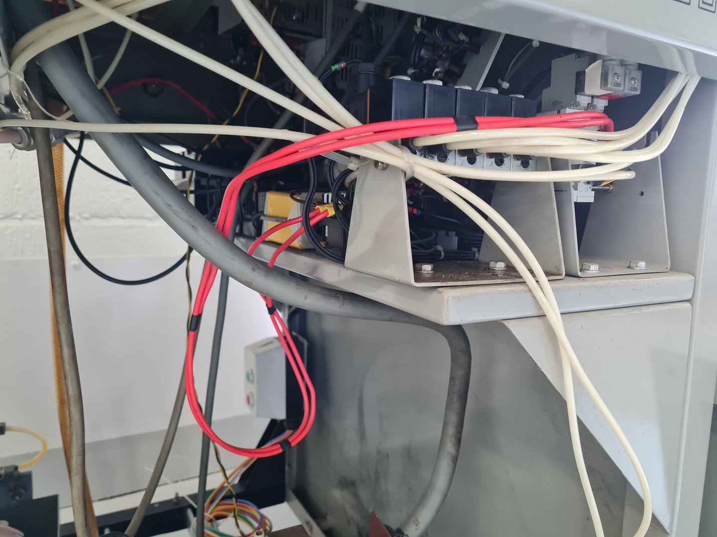 Used Edwards Edwards E480 Vacuum Thermal Evaporator Coating System Lab