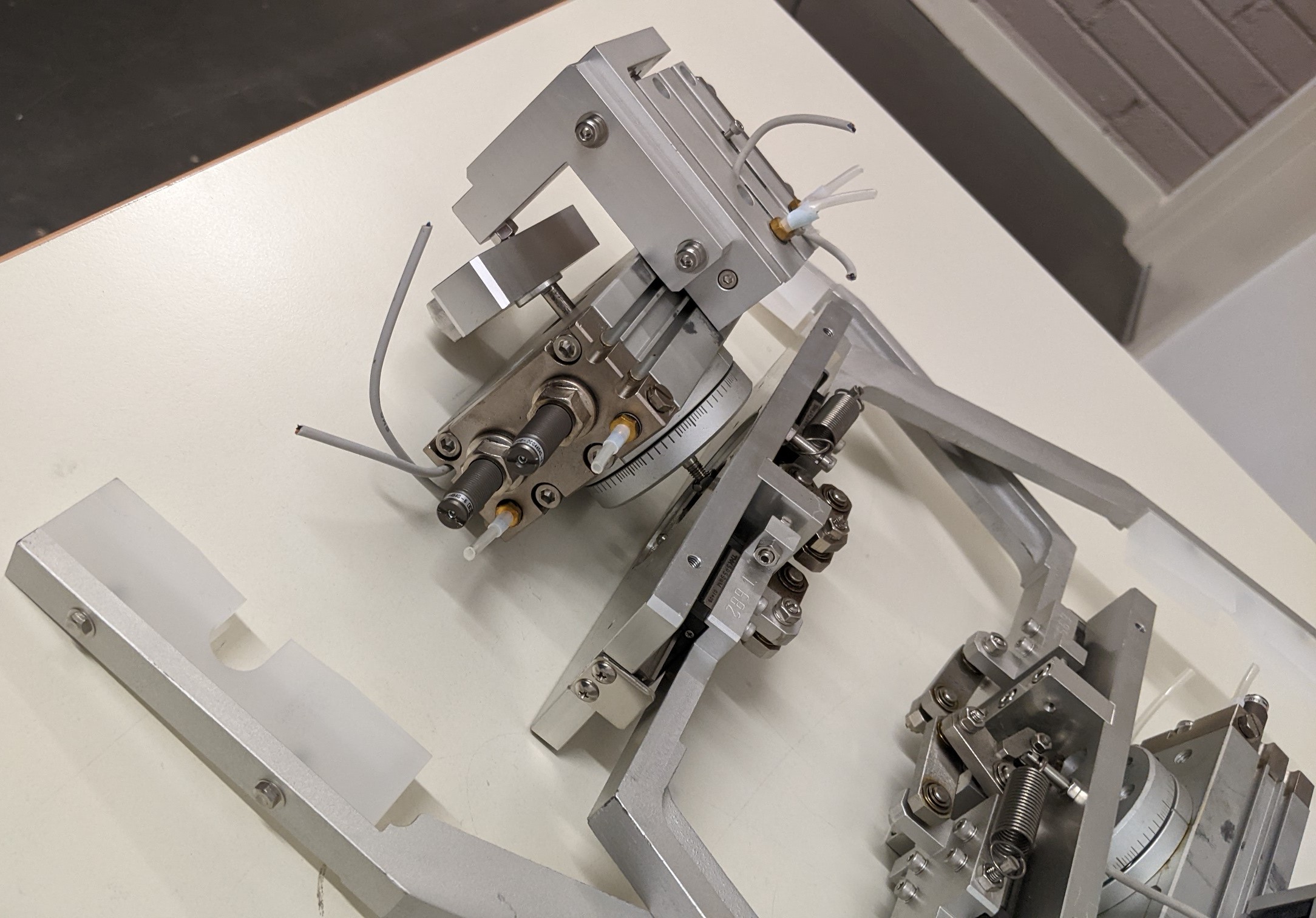 Used SMC Mechanical Device  Wafer Effector