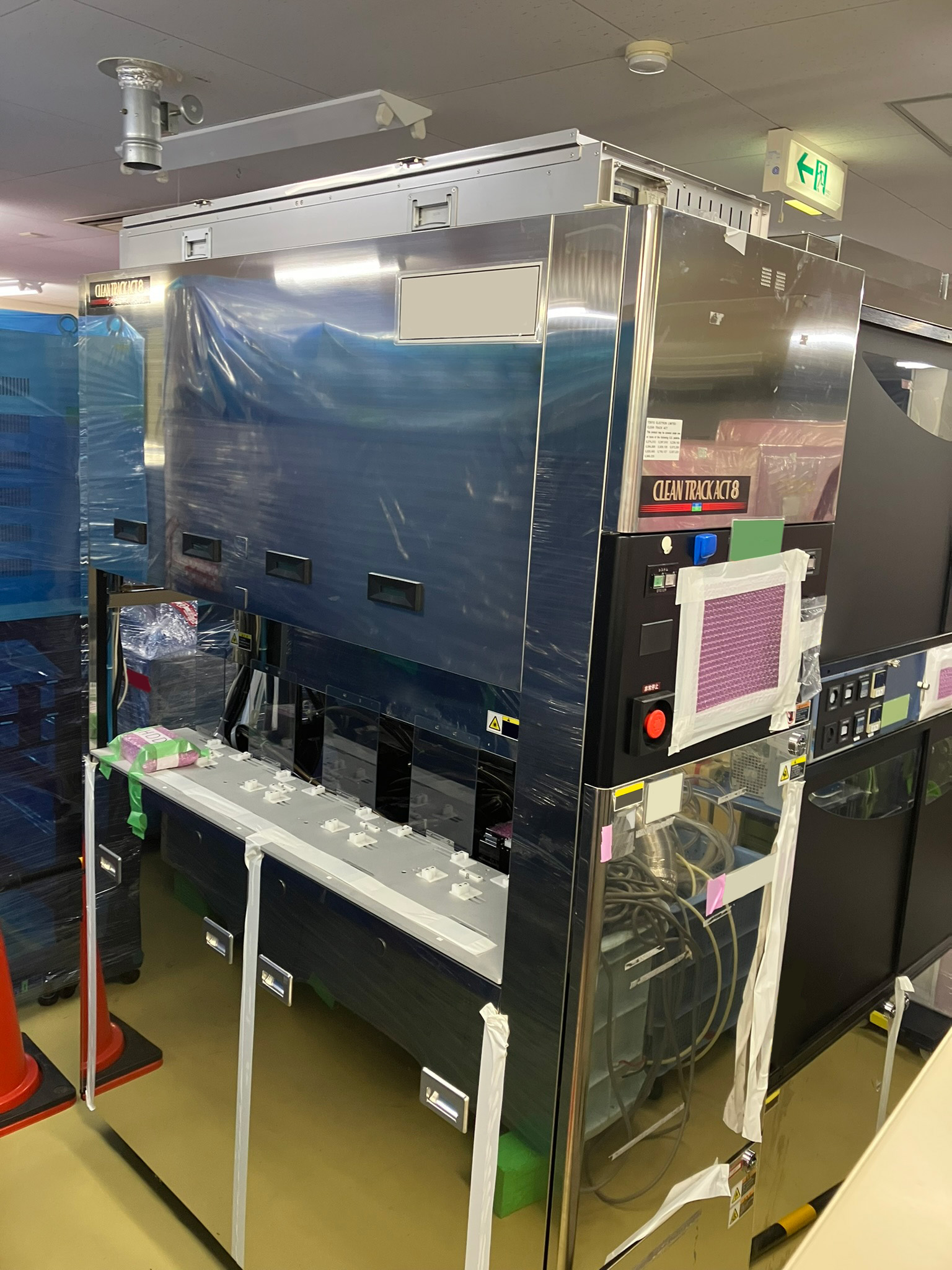 Used 2002 TEL Act 8 Coater / Developer