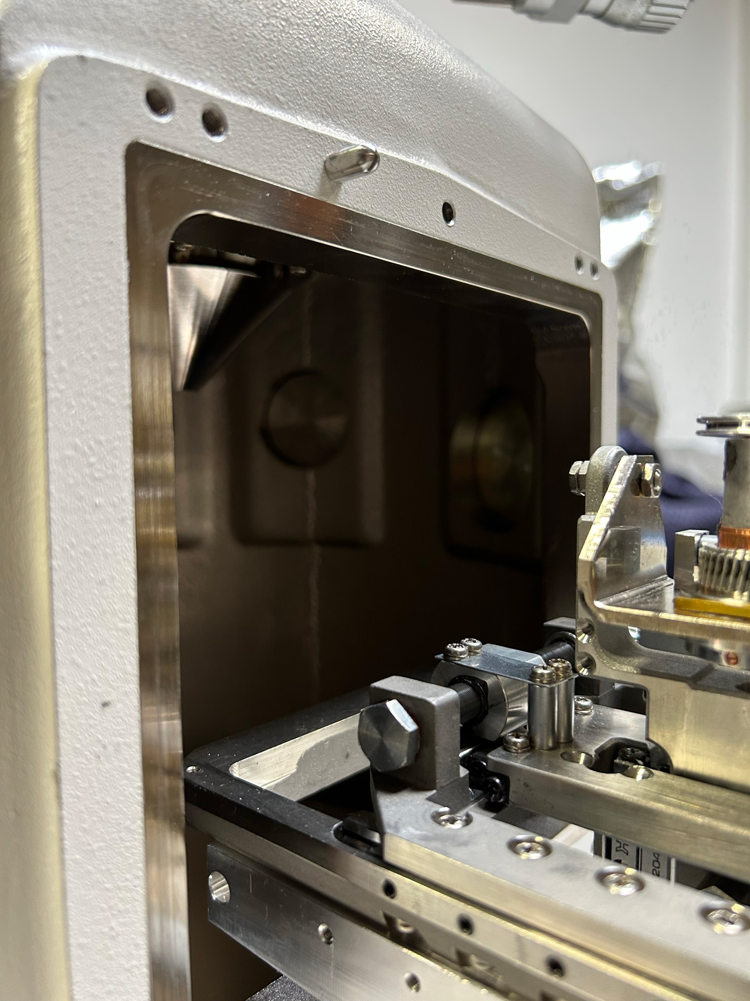 Used Hitachi S 3000 N Scanning Electron Microscope (SEM)