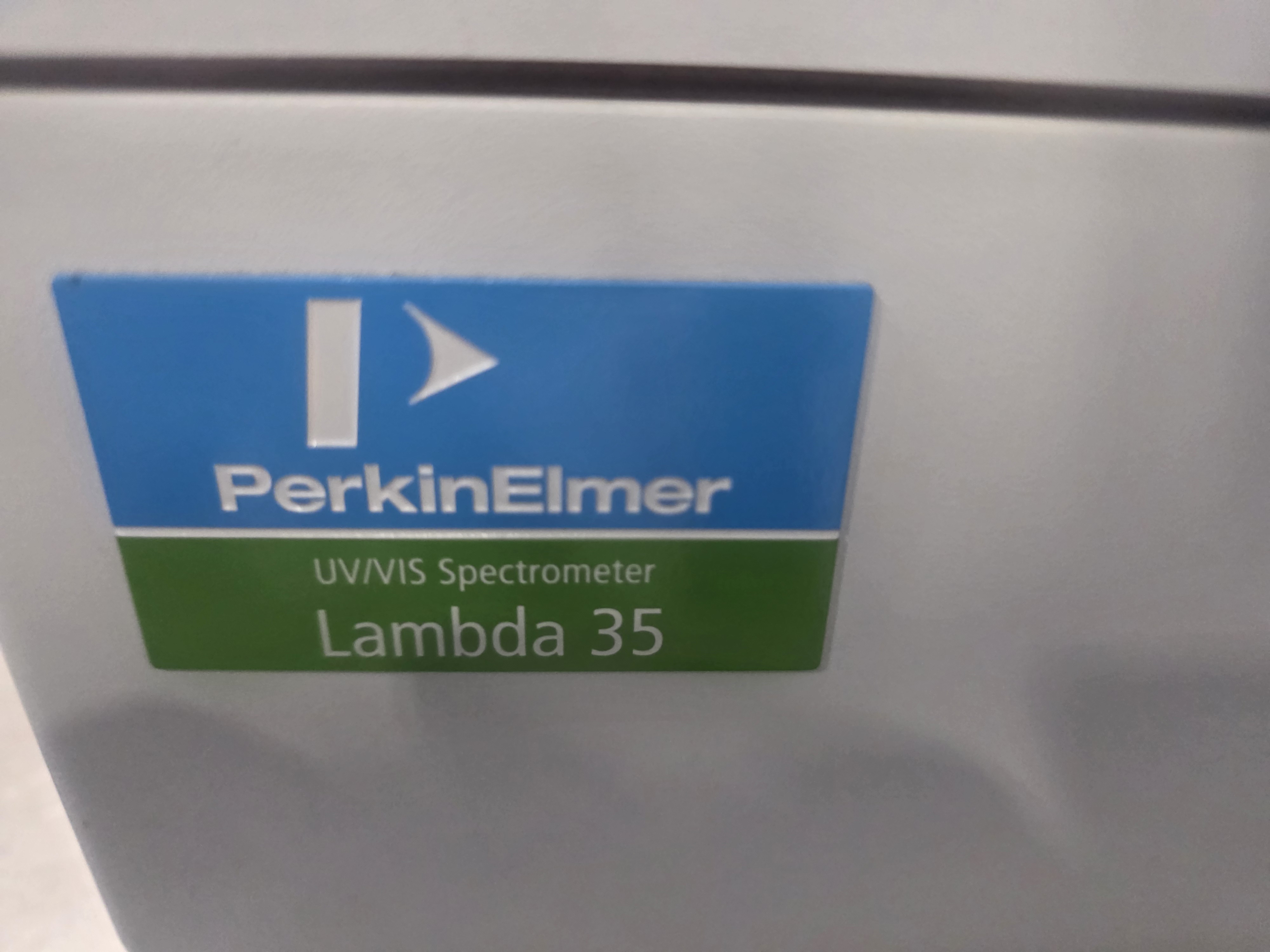 Used Perkin Elmer Lambda 35 UV VIS Spectrometer