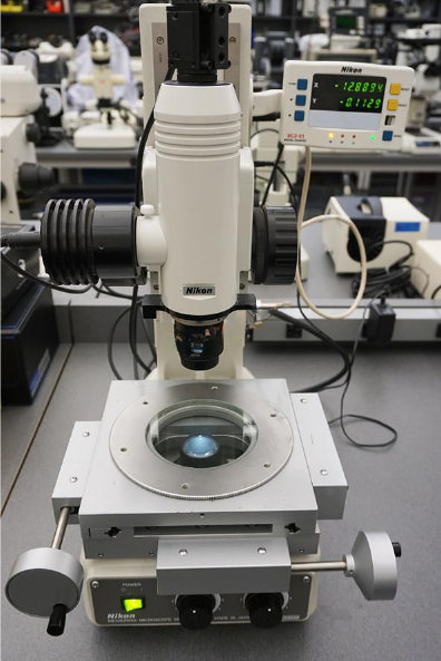 Used NIKON MM200 toolmakers microscope