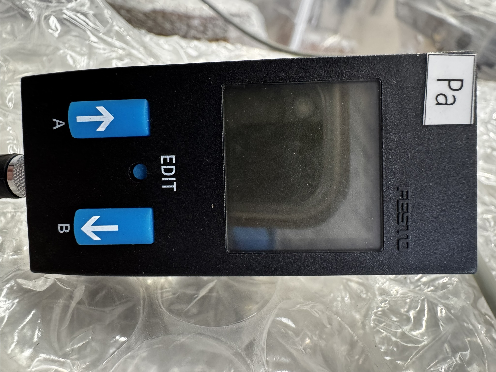 Used Festo SDE1-D10-G2-R18-C-P1-M8 Digital Pressure Sensor 0-10 Bar 145 PSI P/N 192026