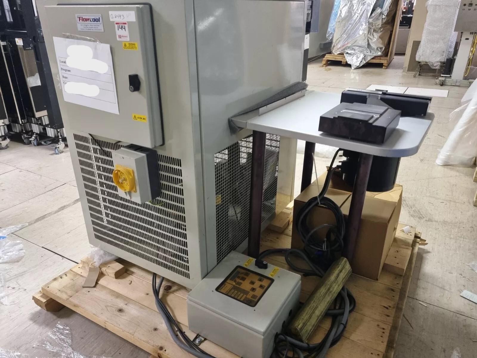 Used Philips SPW-2800 Xray Fluorescence Metrology Tool for up to 200mm Wafers