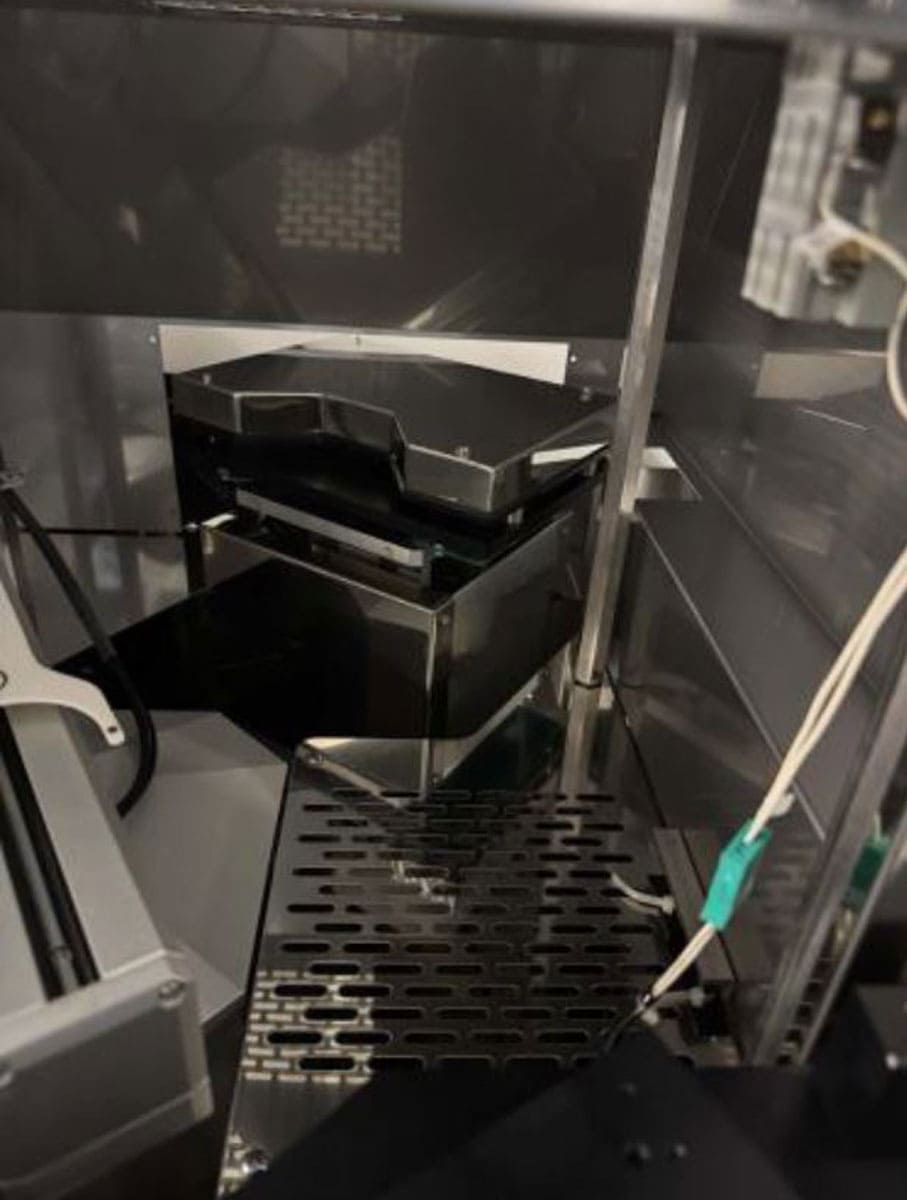 Used 996 Hitachi S-8820