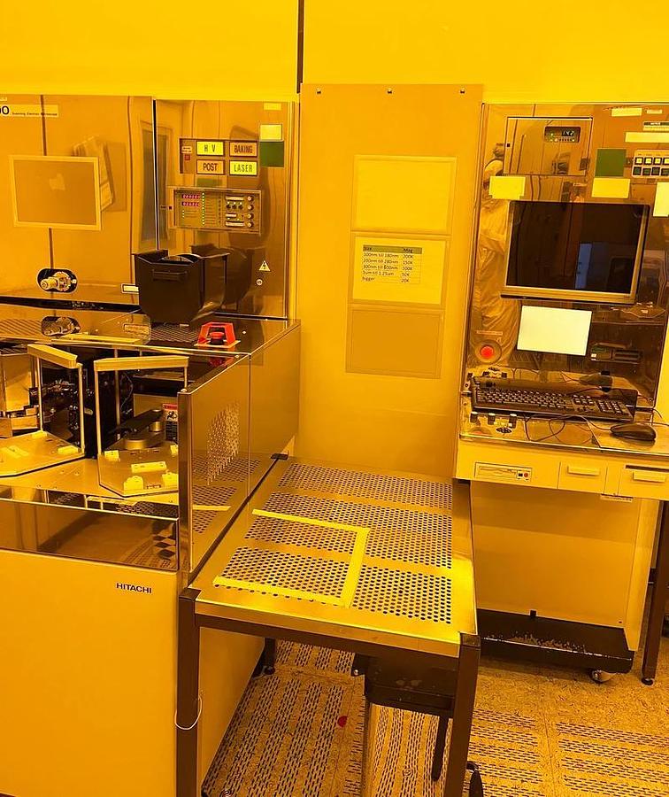 Used Hitachi S 9200 SEM (Scanning Electron Microscope)