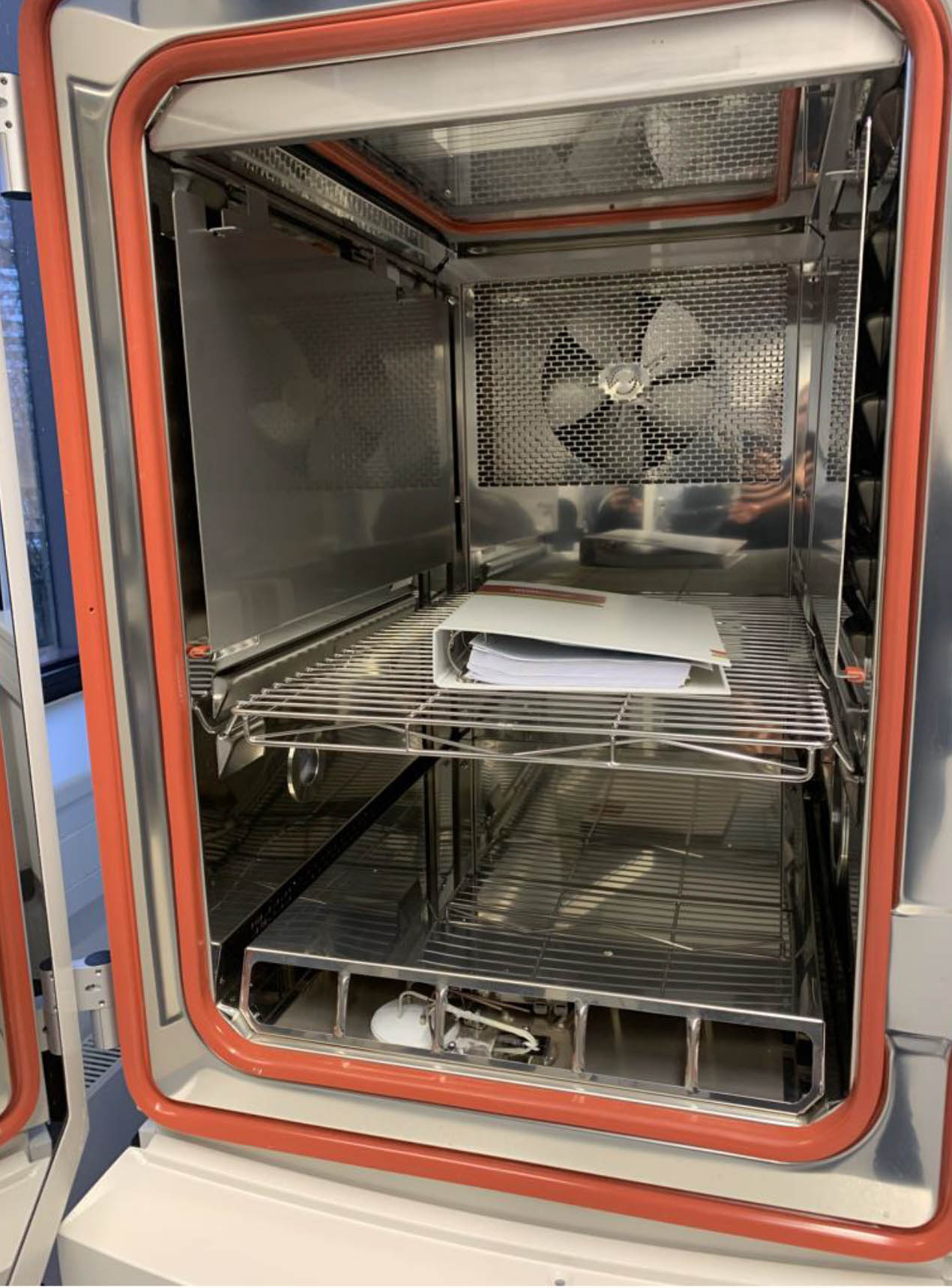 Used 2016 Votsch SUN 340 Climate Chamber