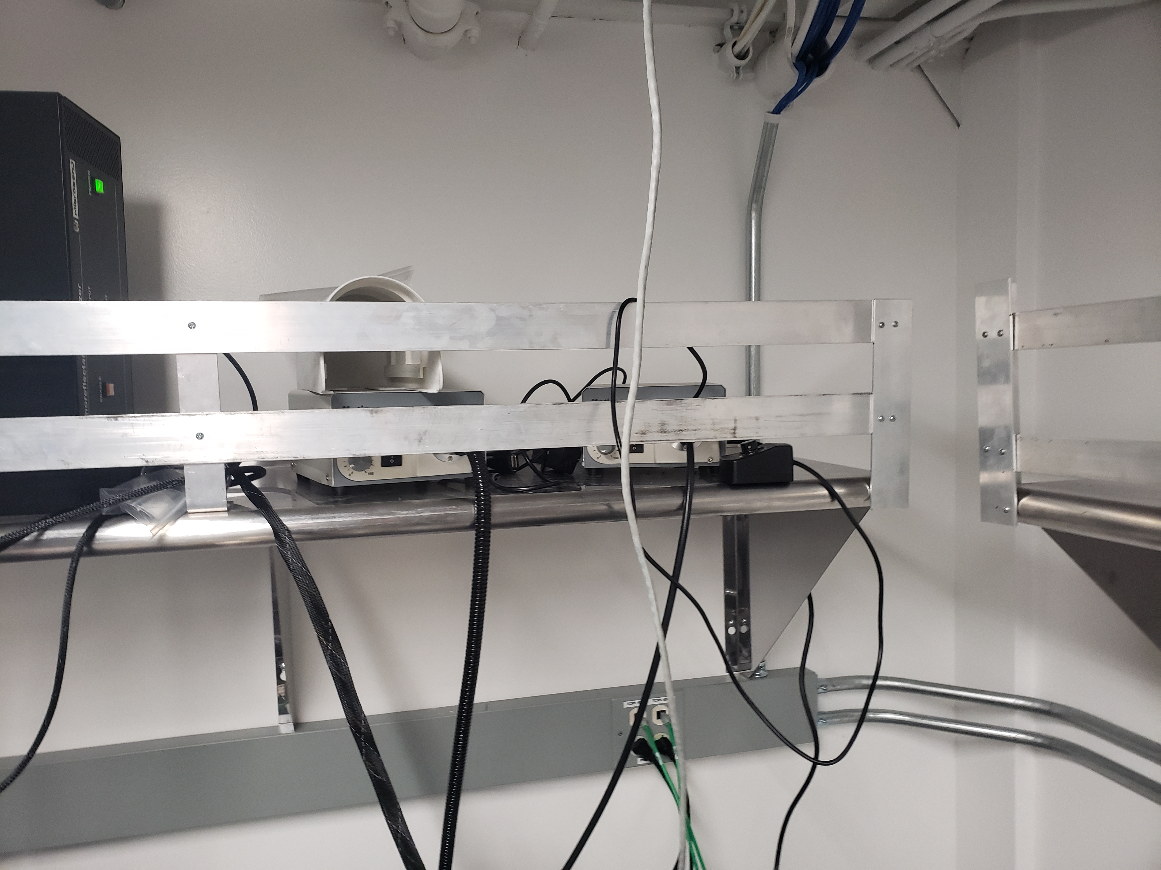 Used Signatone CM-465-22