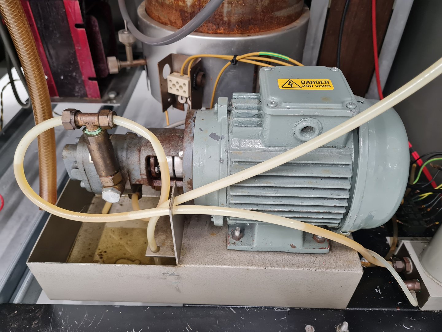 Used Edwards Edwards E480 Vacuum Thermal Evaporator Coating System Lab