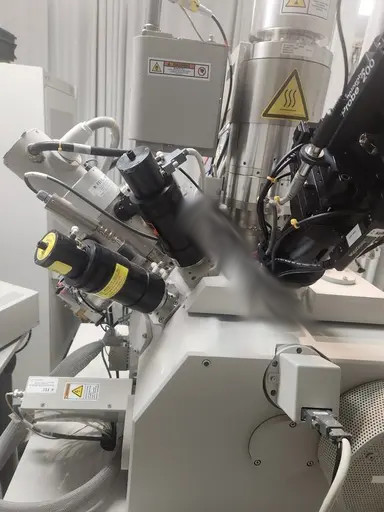 Used THERMOFISHER SCIENTIFIC / FEI / PHILLIPS Strata 400S