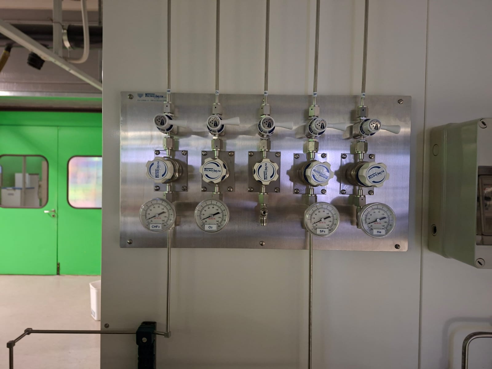 Used 1998 TEGAL 901e ETCH SIN SIC