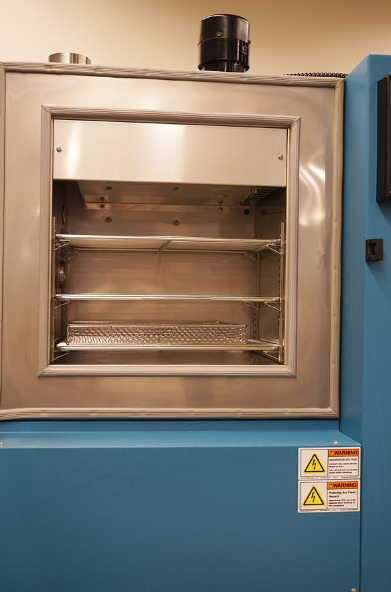 Used 2010 Thermotron S1.2-3200 temperature chamber