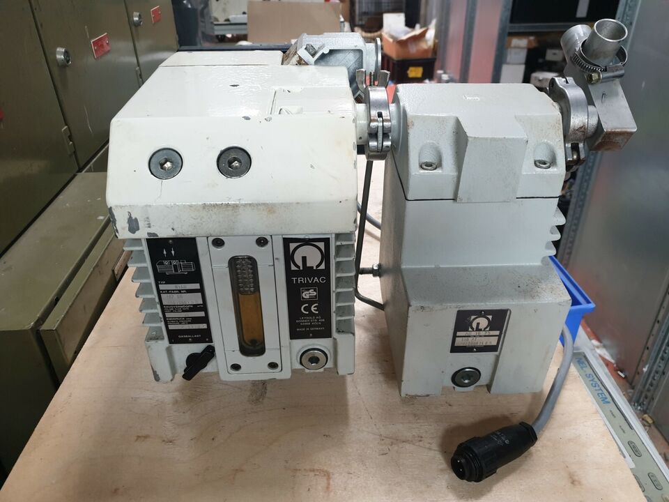 Used Leybold TRIVAC S16B Vacuum Pump W/ AR16-25 EXHAUST OIL MIST FILTER (RBD1.2)