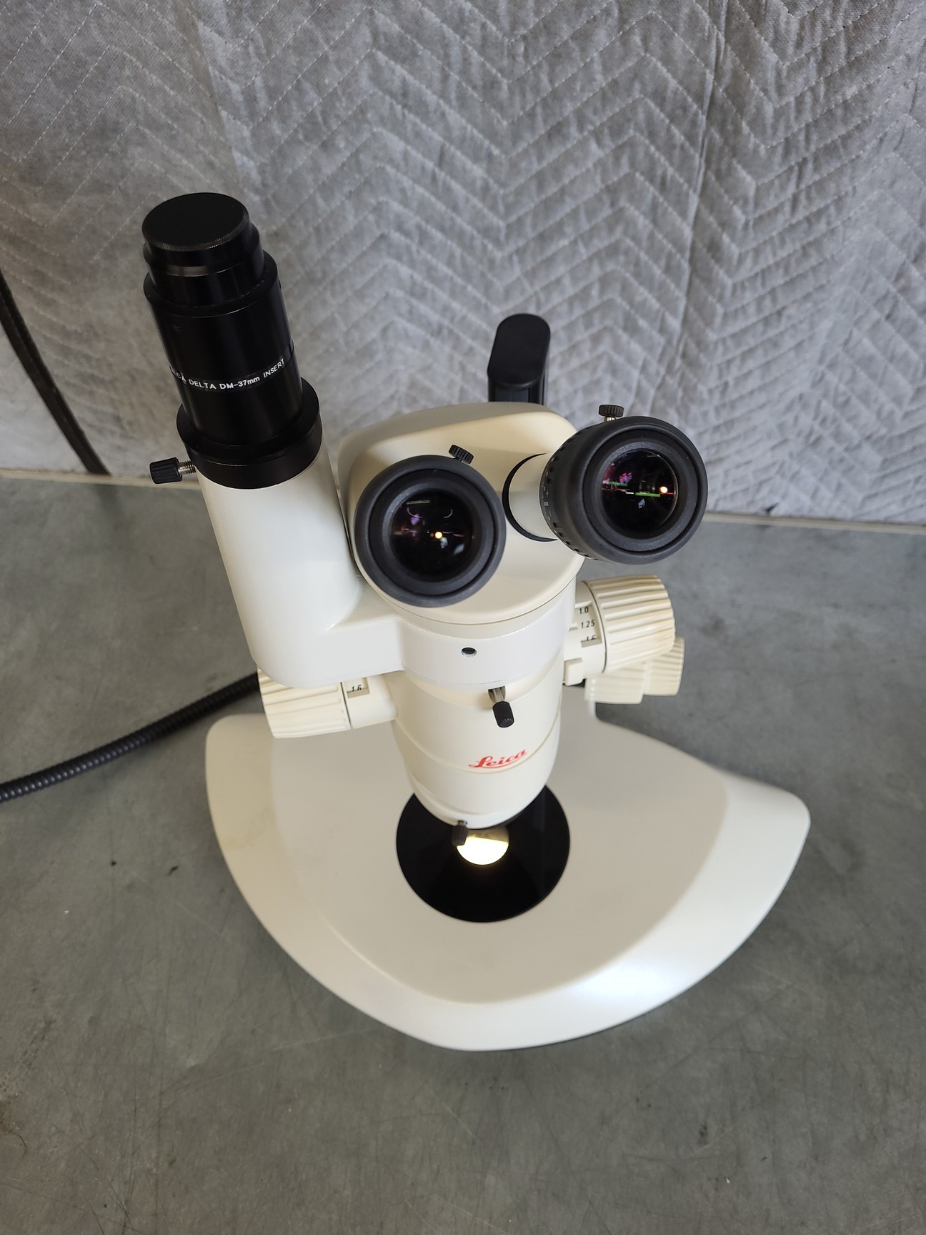 Used Leica MZ12.5 Stereo Microscope with CLS 150 X Light Source Lab
