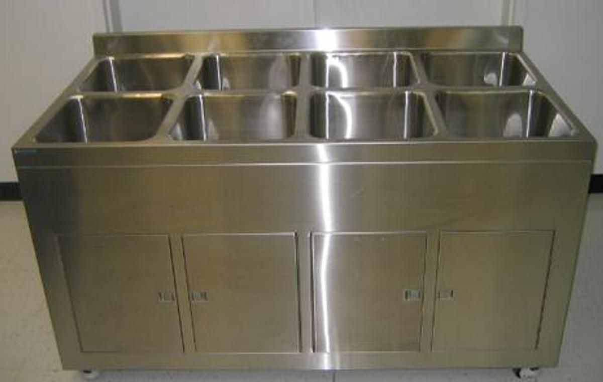 Used TERRA UNIVERSAL 8 Tank Sink 14"x14" x 12"