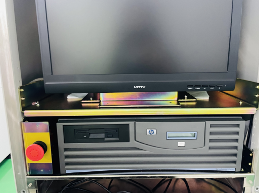 Used 2006 Hitachi S-9260 CD-SEM