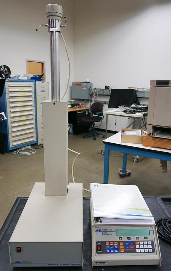 Used Teledyne 100DX High Pressure 10,000 psi Syringe Pump with controller