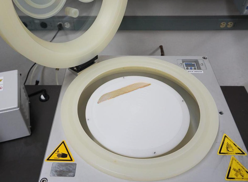 Used Suss Microtec Labspin 8 resist coater for wafers