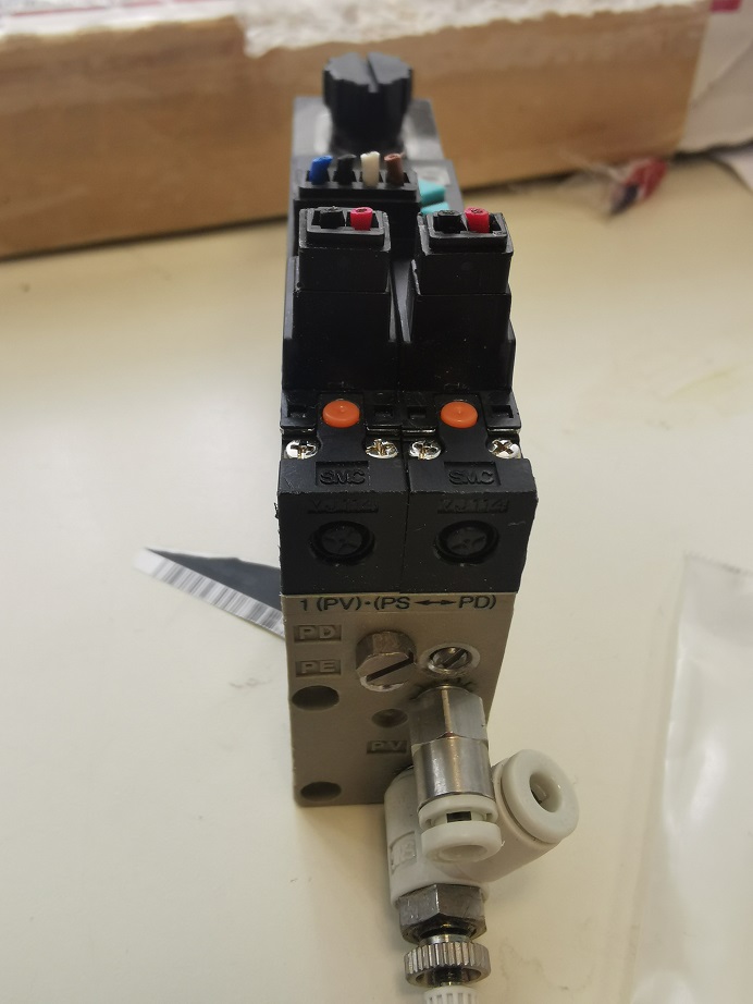 Used SMC ZSE3-0X-21CN +NZX100-K15LZ-021CL +VJ114-5L0Z Pressure/ Vacuum Switch Ejector