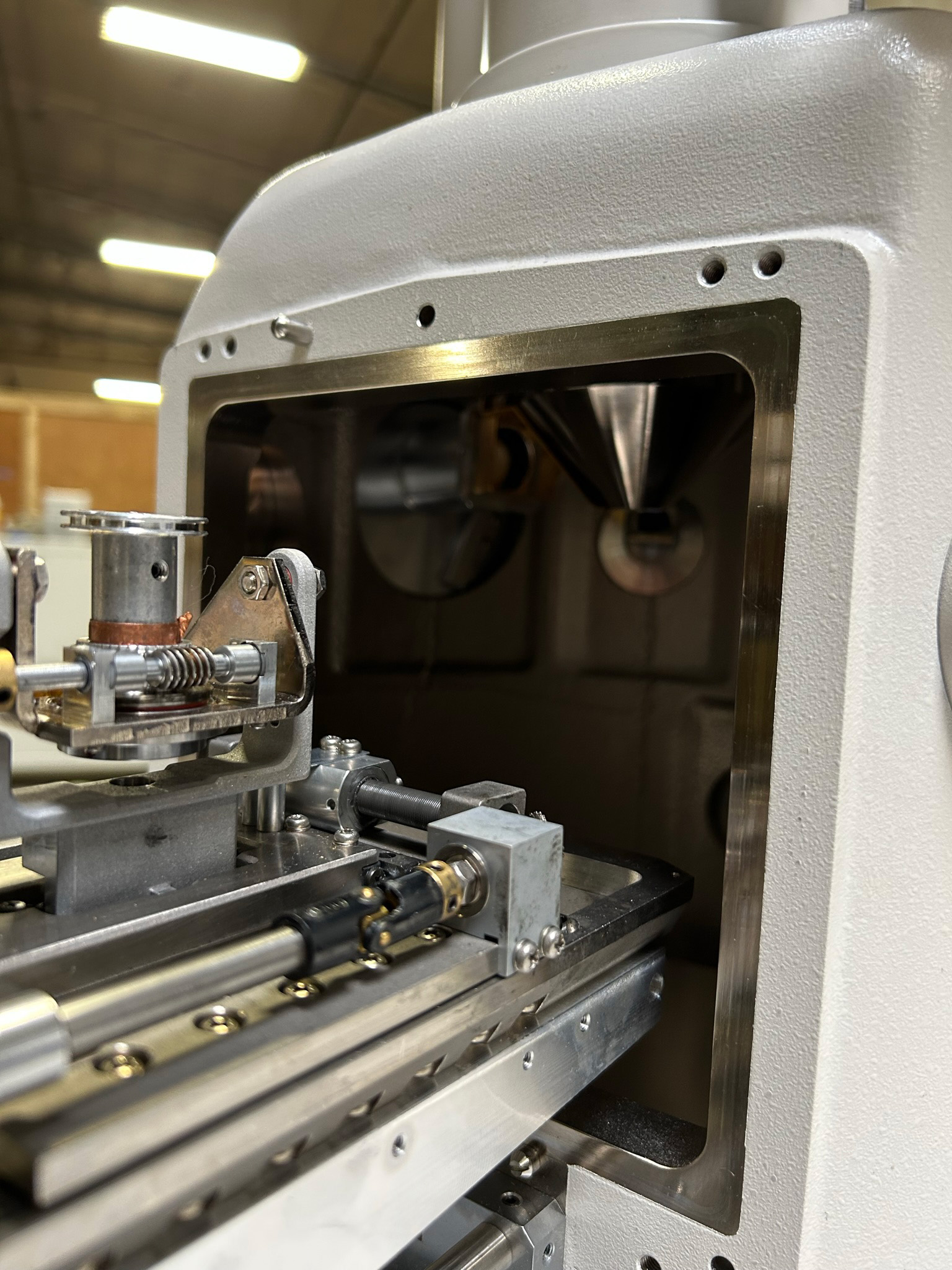 Used Hitachi S 3000 N Scanning Electron Microscope (SEM)