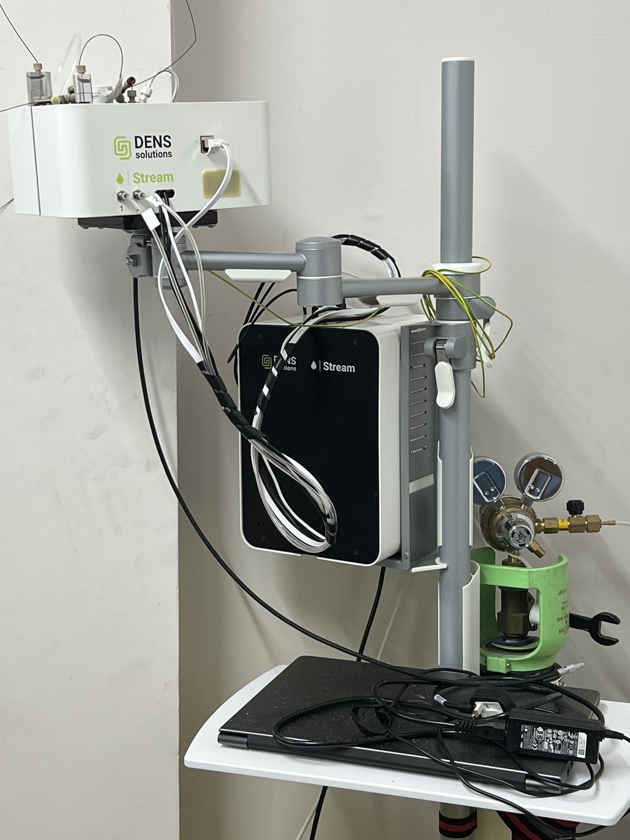 Used DENS Solutions Ocean & Stream TEM Holders with Liquid Supply / Pumping Station