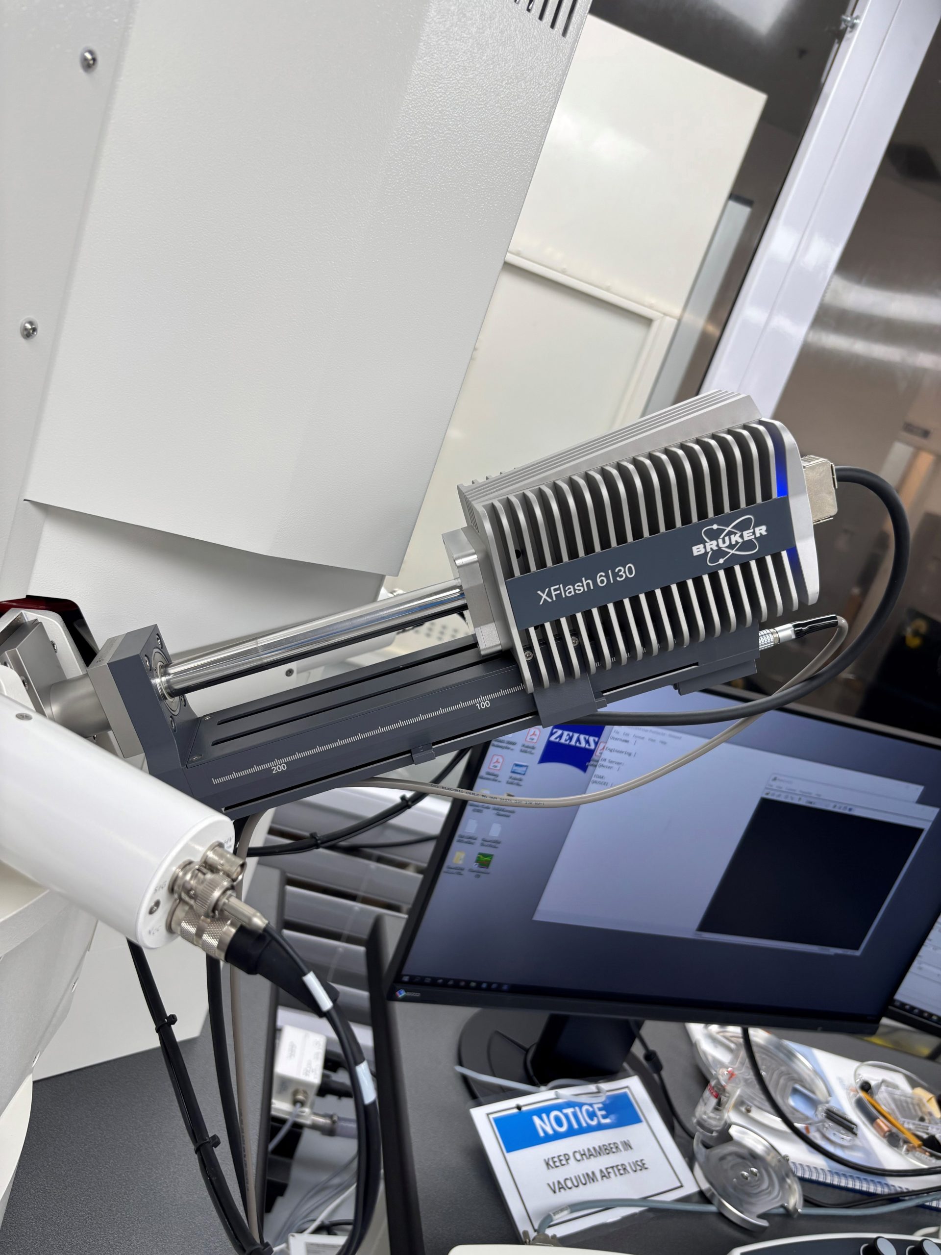 Used Zeiss Sigma 300 VP FE-SEM