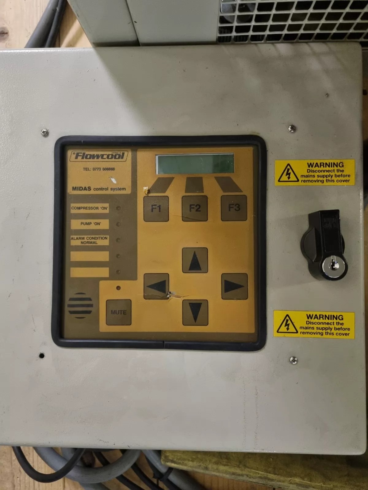 Used Philips SPW-2800 Xray Fluorescence Metrology Tool for up to 200mm Wafers