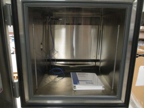 Used Cincinnati Sub-Zero Temperature Environmental Chamber ZHS-8-1-1-H/AC