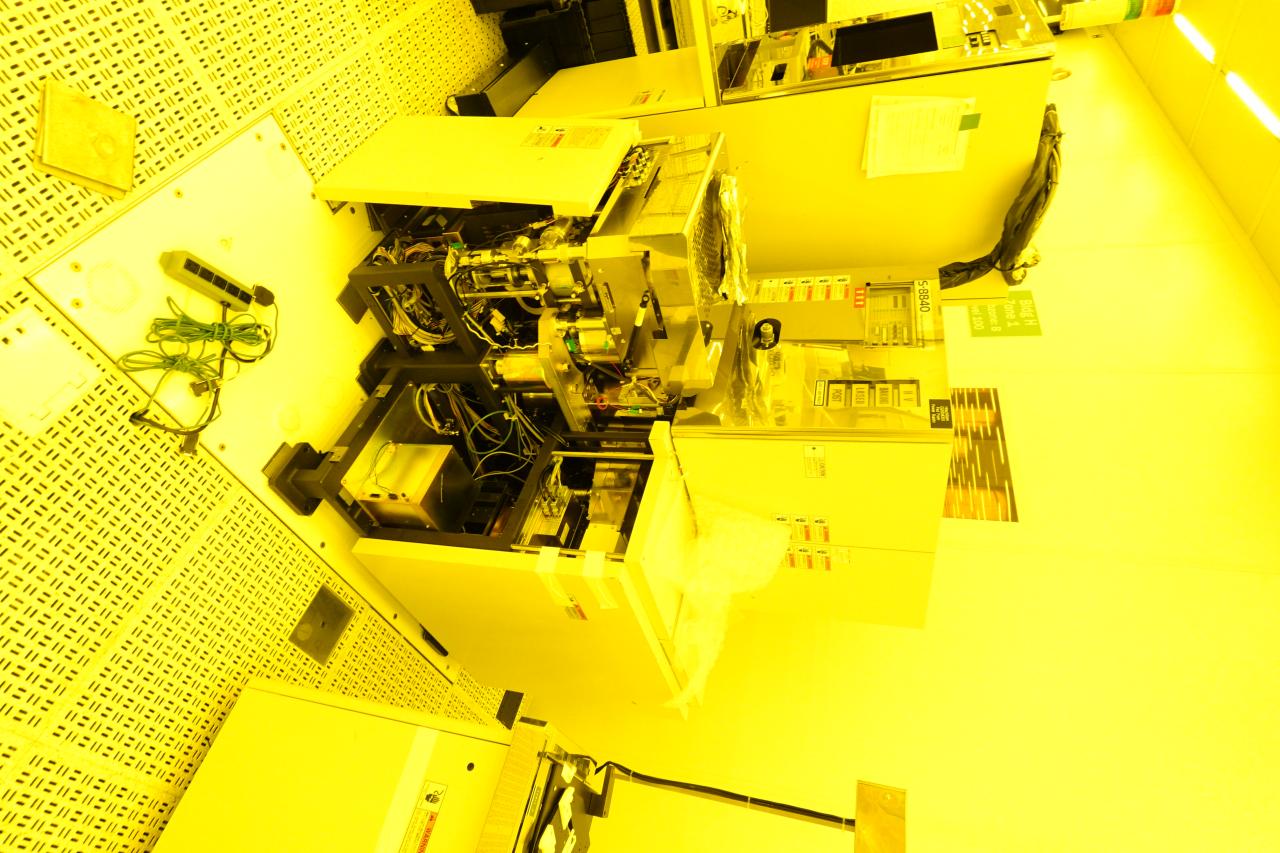 Used 2002 Hitachi S-8840 CD SEM