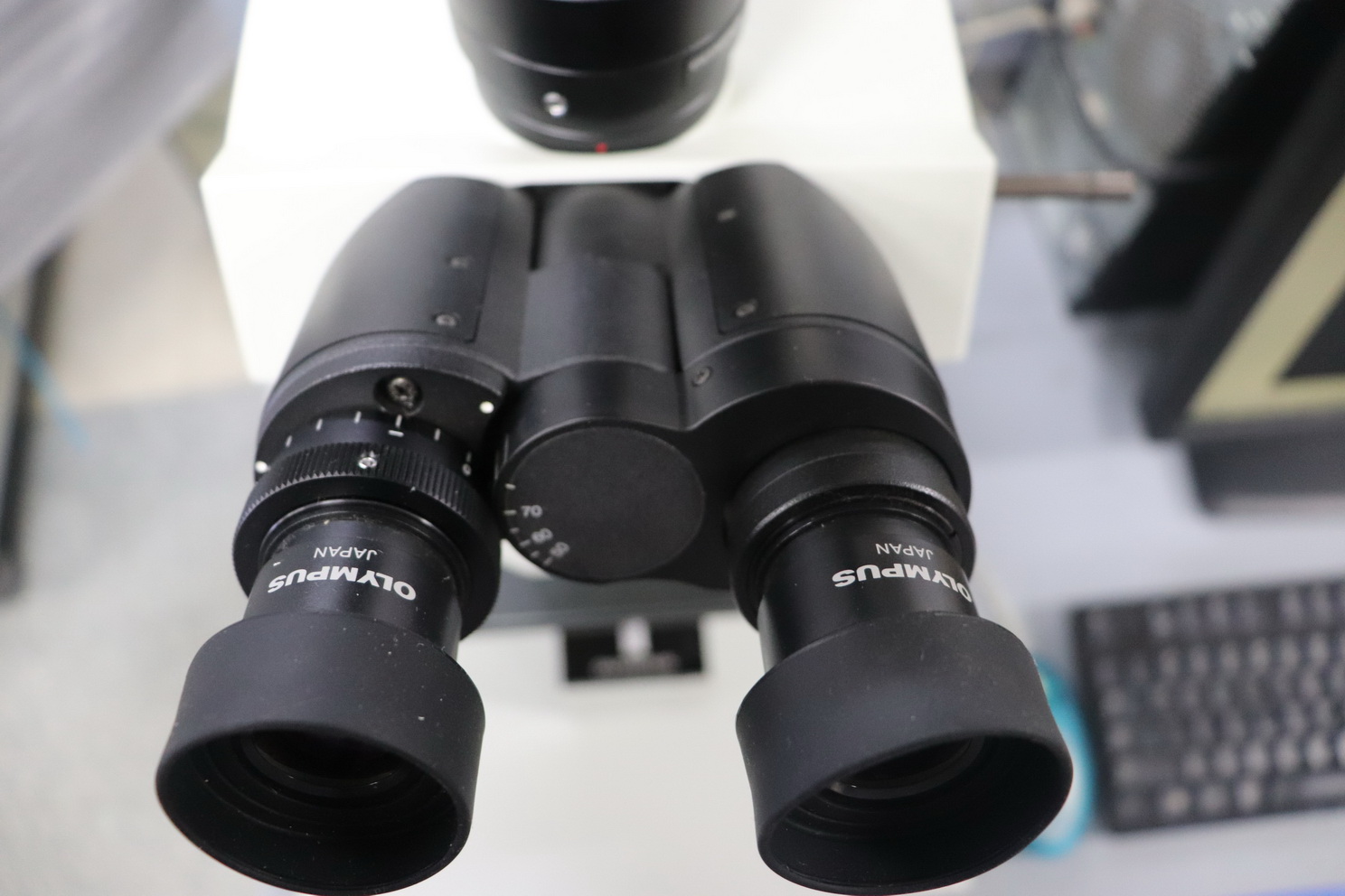 Used OLYMPUS BX60MF5 Trinocular Microscope