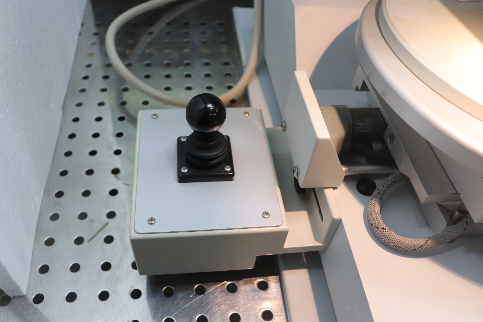 Used Dage 4000 Bond Tester