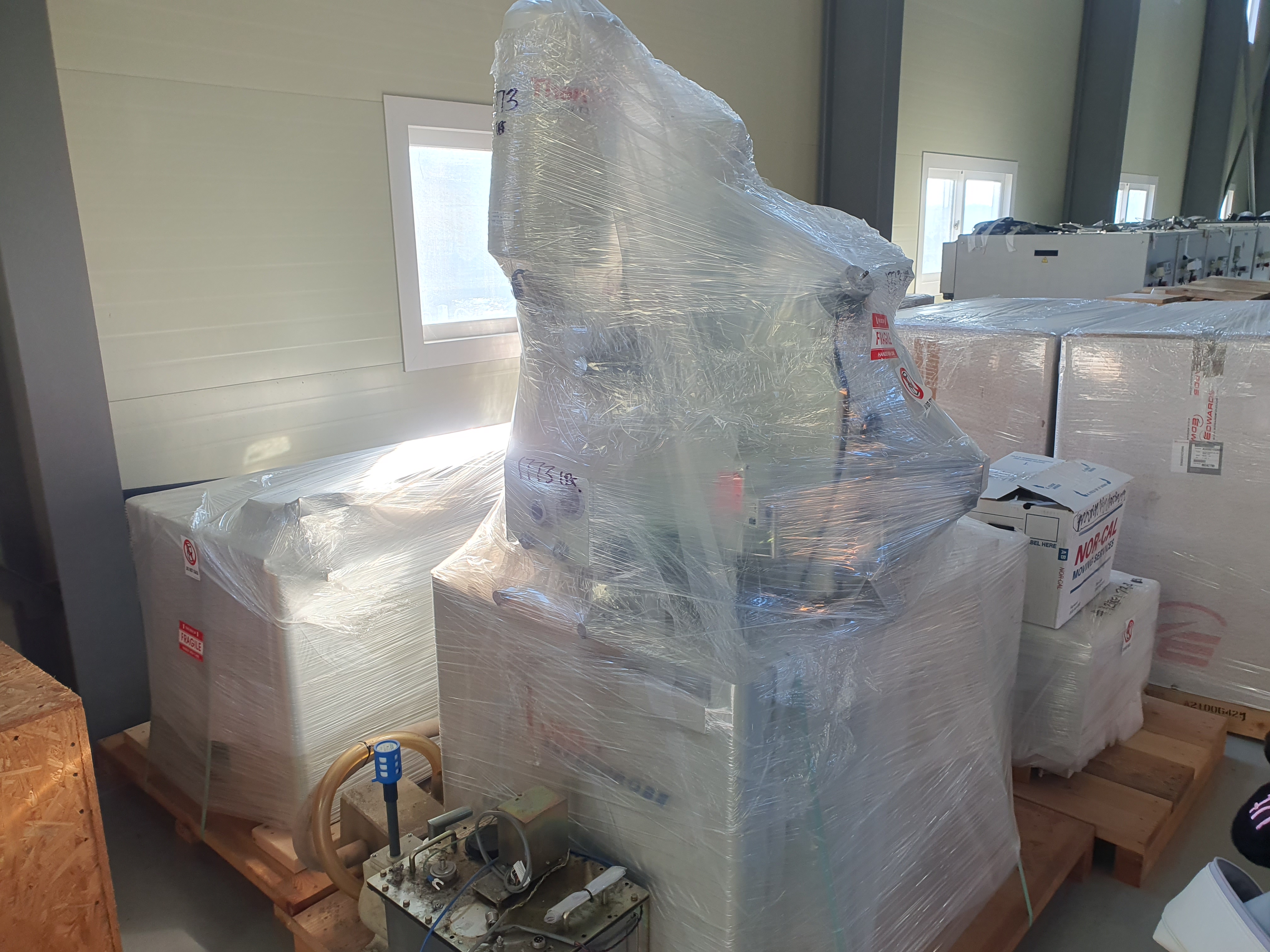 Used JEOL JXA-8800L Electron Probe Microanalyzer