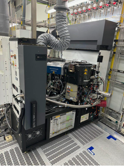 Used 1995 AMAT P 5000 Etcher 2 MxP + Chambers