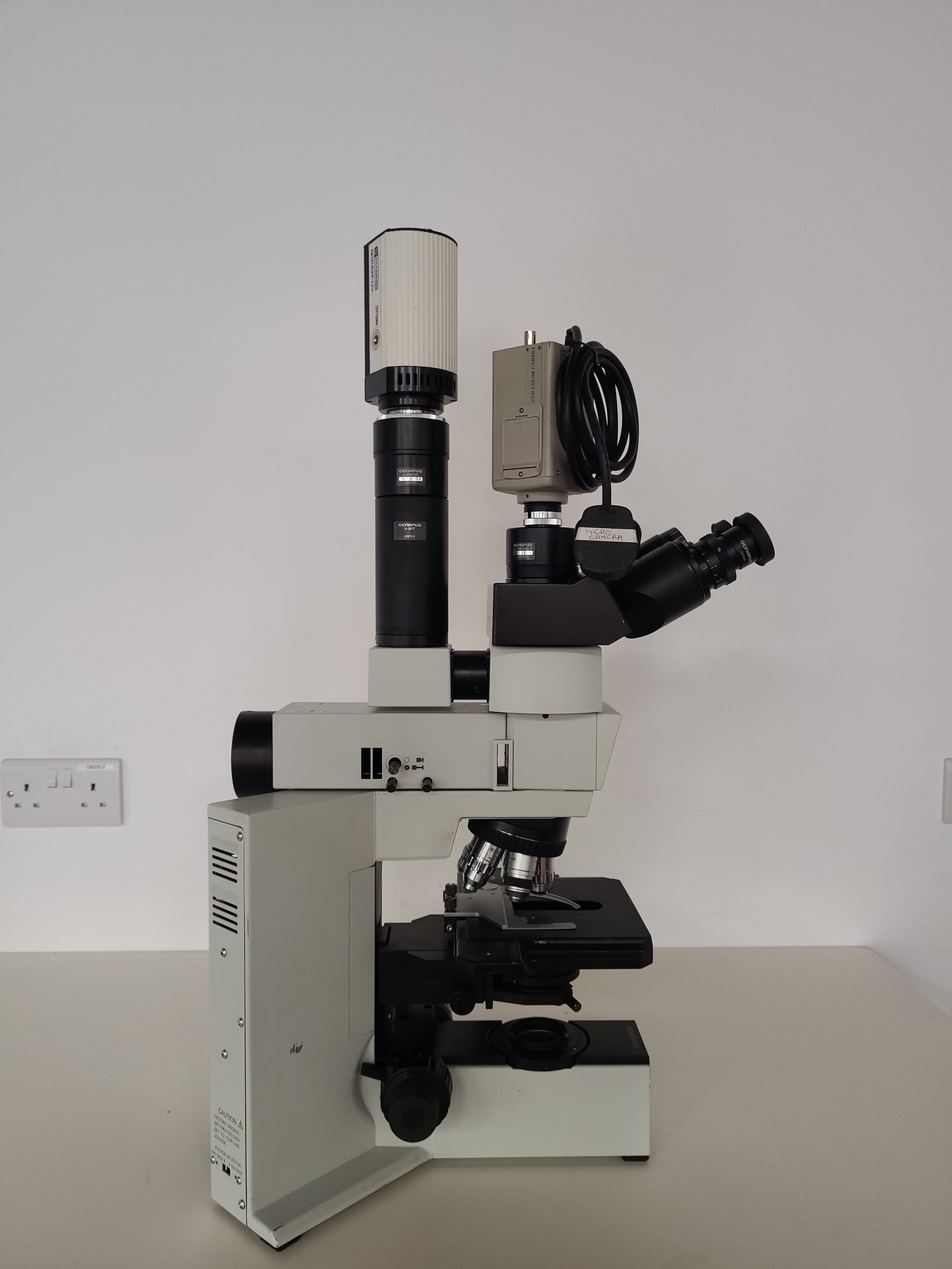 Used Olympus BX40F-3 Microscope w/ 5 Objectives & PlanApo100UV MDPlan150 Lab