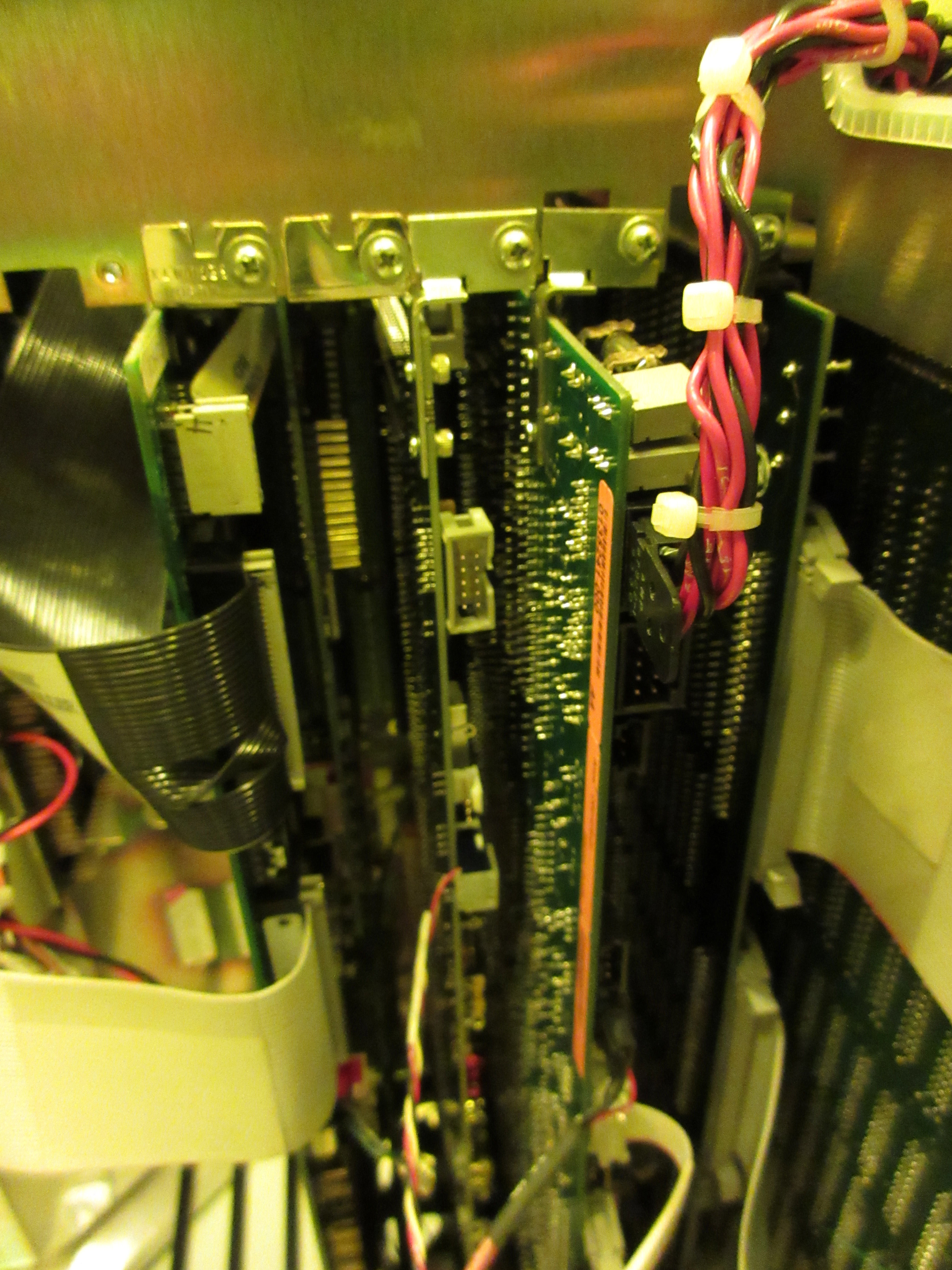 Used KLA Surfscan 6200 Particle Defect System