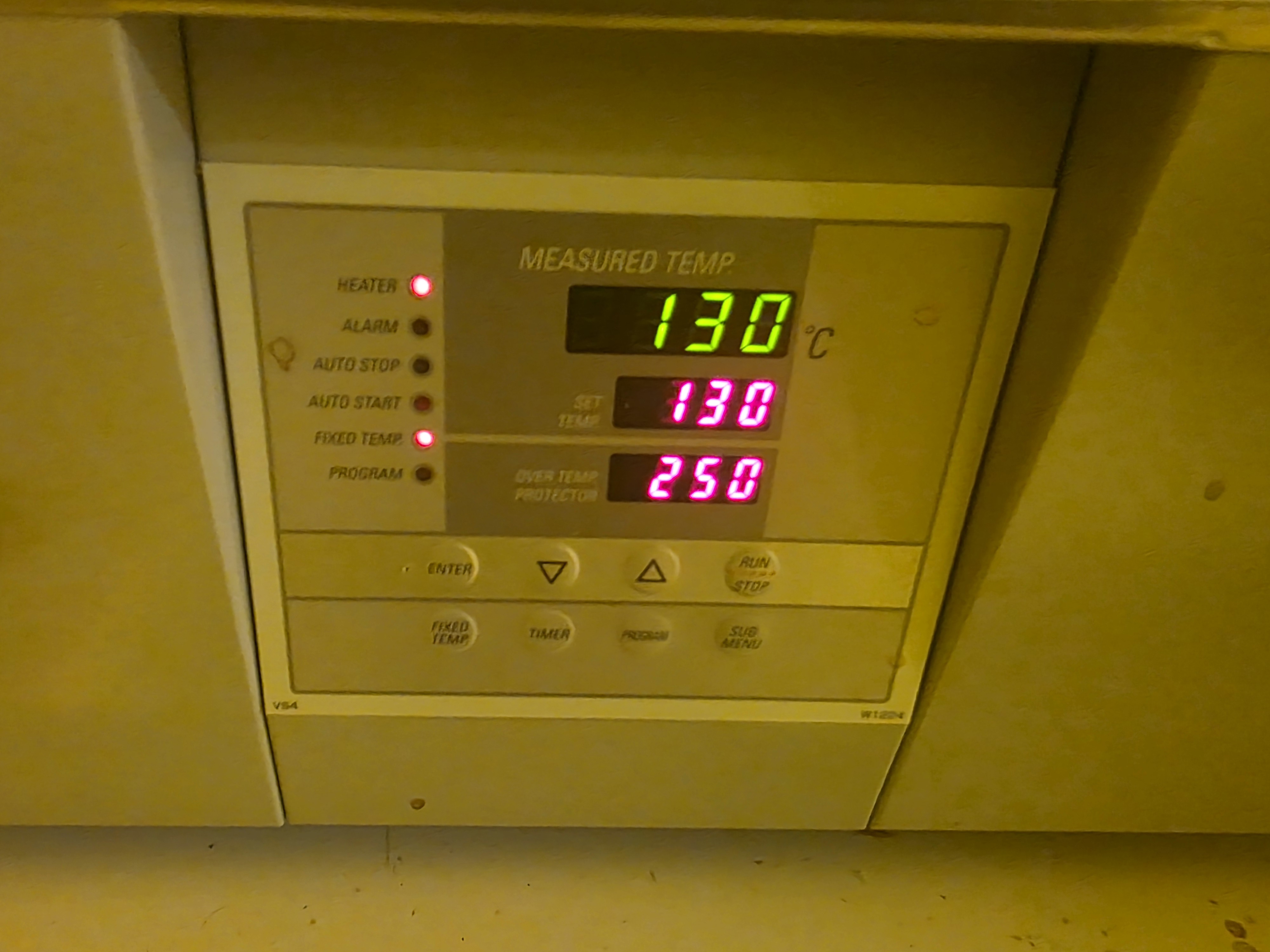 Used Yamato  DVS402C Drying Lab Oven
