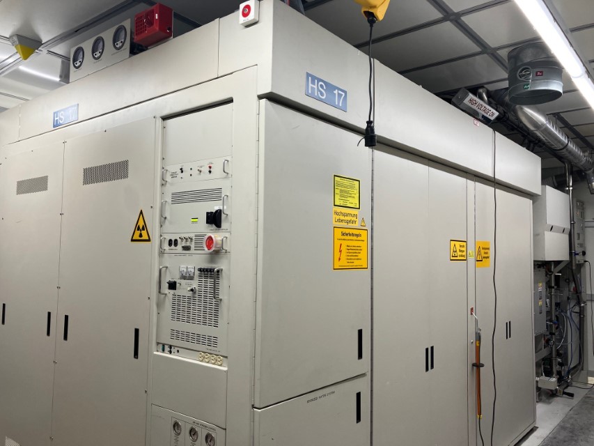 Used 2000 Varian VIIsion 200+